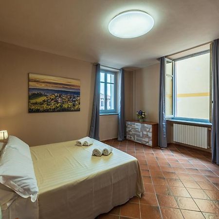アルバPalazzo Ciravegnaアパートメント エクステリア 写真