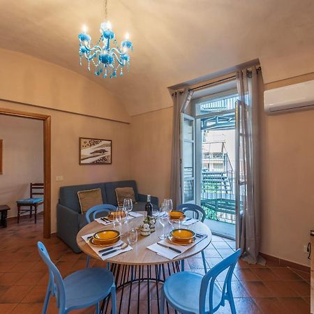 アルバPalazzo Ciravegnaアパートメント エクステリア 写真