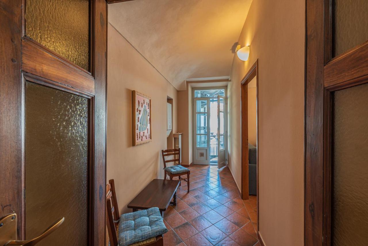 アルバPalazzo Ciravegnaアパートメント エクステリア 写真